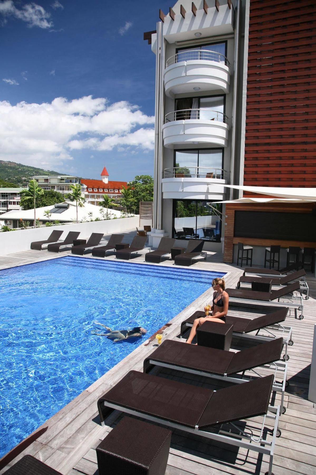 Hotel Tahiti Nui Papeete  Exterior photo